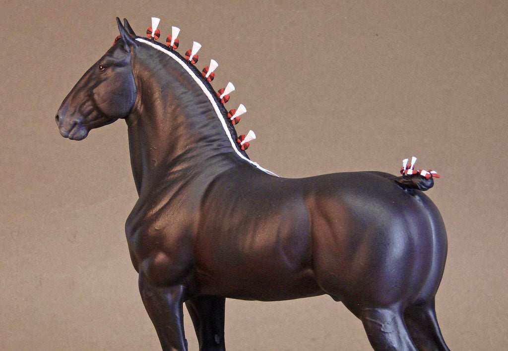 Escultura Cavalo Percheron Marrom Escuro