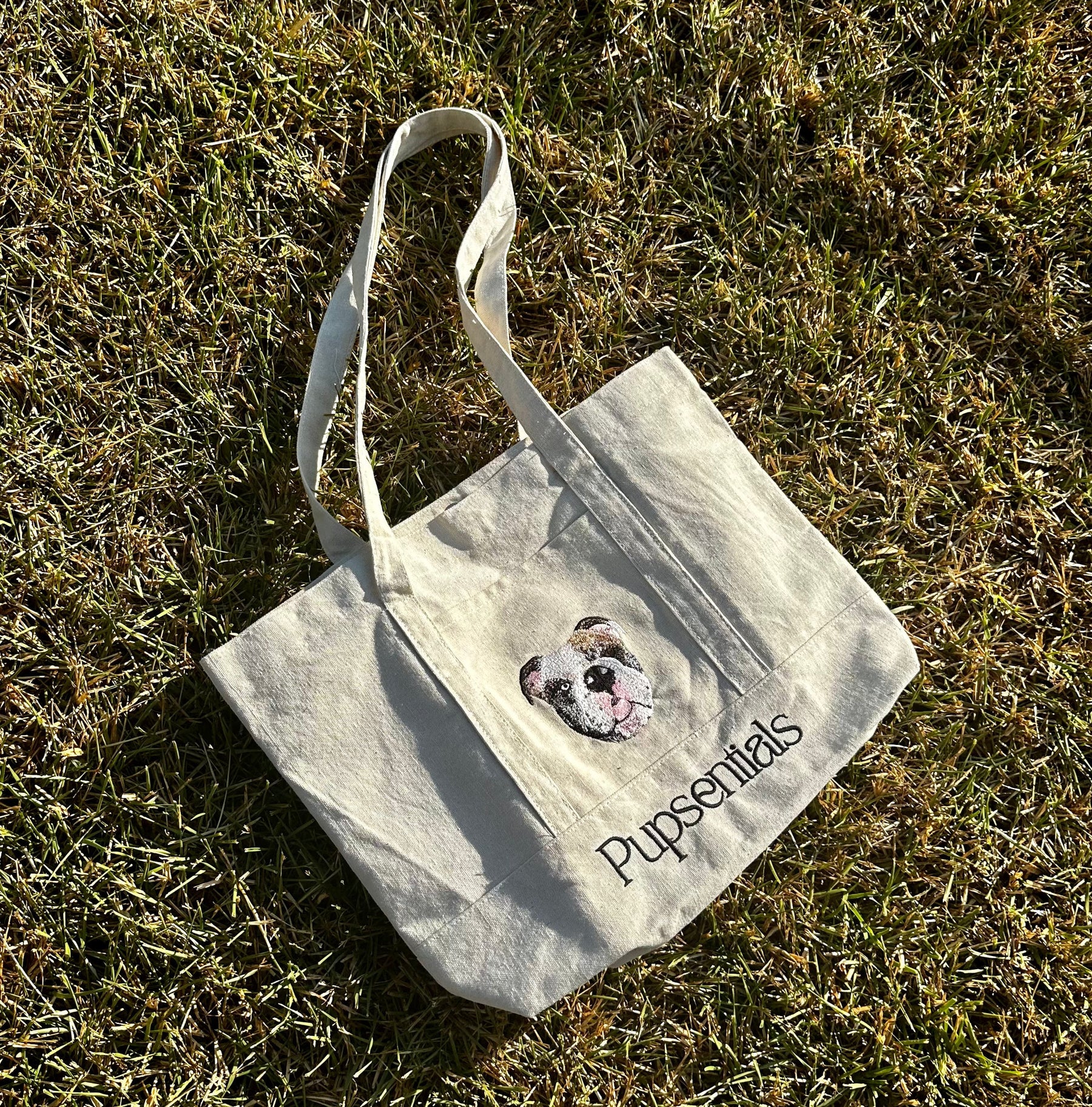 A Tote Personalizada em Lona - Bordada