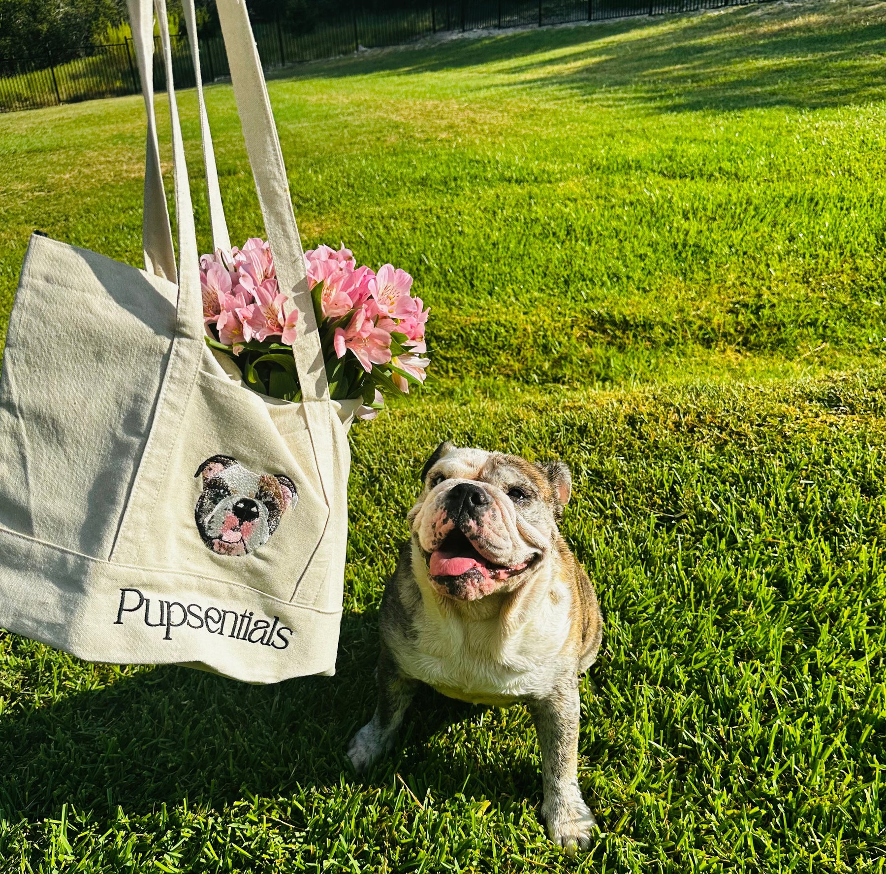 A Tote Personalizada em Lona - Bordada