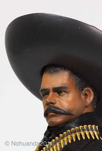 Escultura  Bandoleiro  Francisco Pancho Villa roupa preta